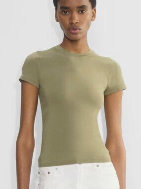Sunday Best Sinch Seamless Willow Tshirt